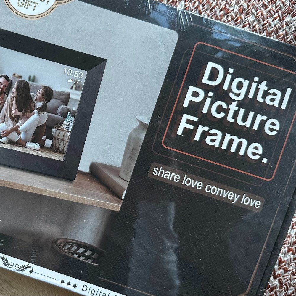 NIB CIOWAIN 10.1-inch WiFi Digital Photo Frame 1280x800 HD IPS Touchscreen 16GB
